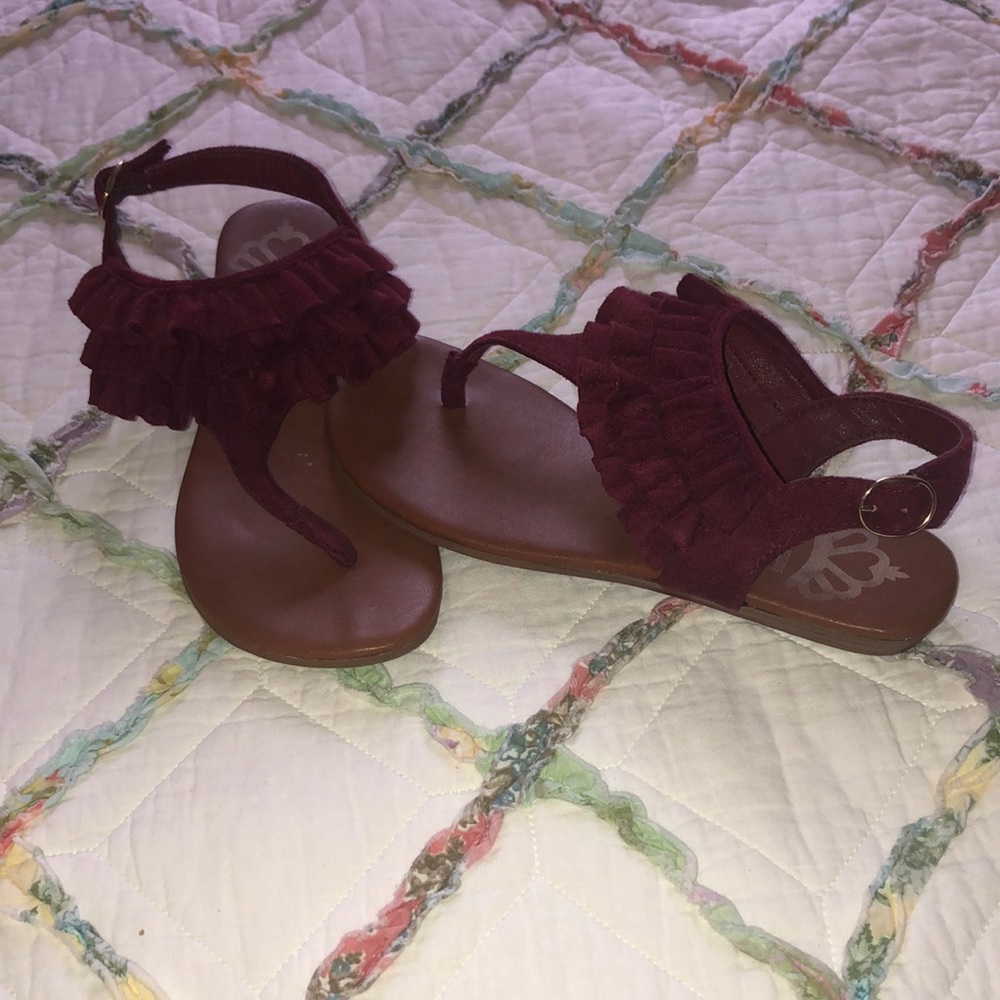 Fergalicious sandals sz 6 M burgundy ruffle small wedge heel GUC